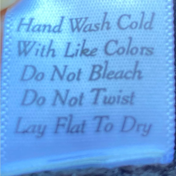 MAK-Black Sweater. - Picture 5 of 5